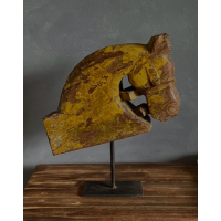 Uniek authentiek oud houten paardenhoofd op statief.