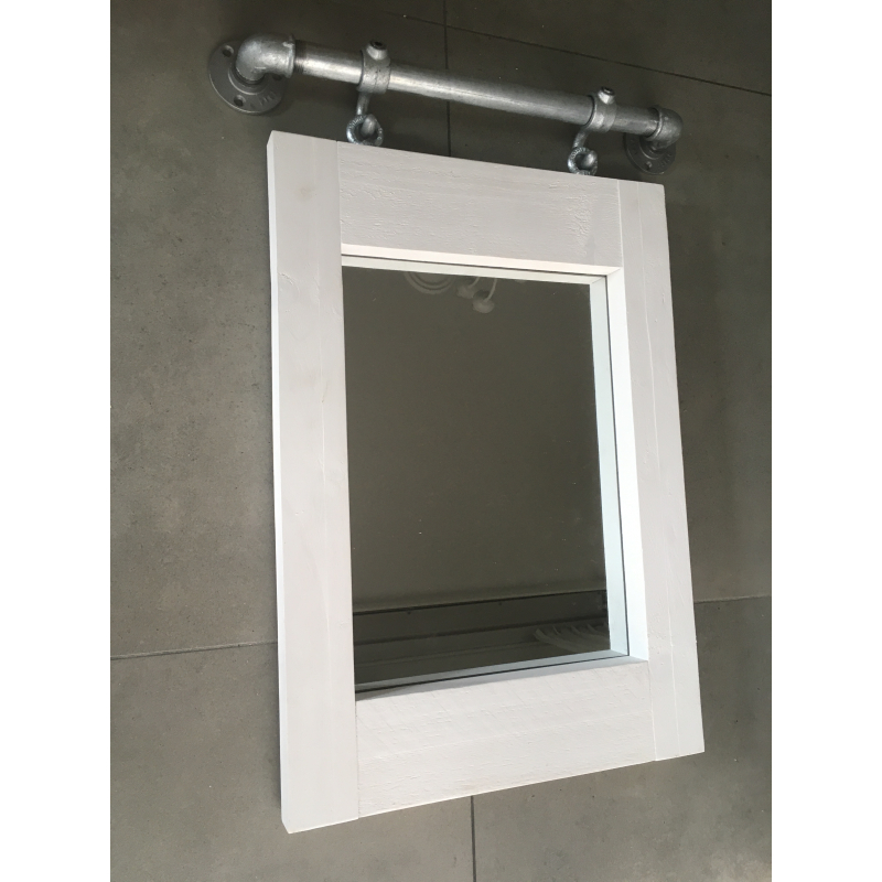 Steigerhouten spiegel (medium) wit