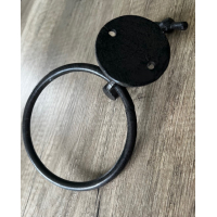 Gietijzeren handdoekring met kraantje