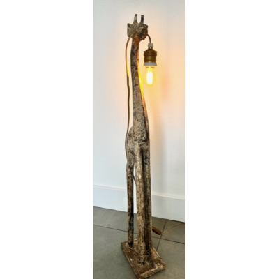 Houten giraffe lamp.