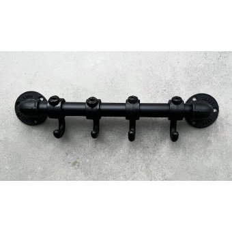 Industrieel wandrek met 4 haken.